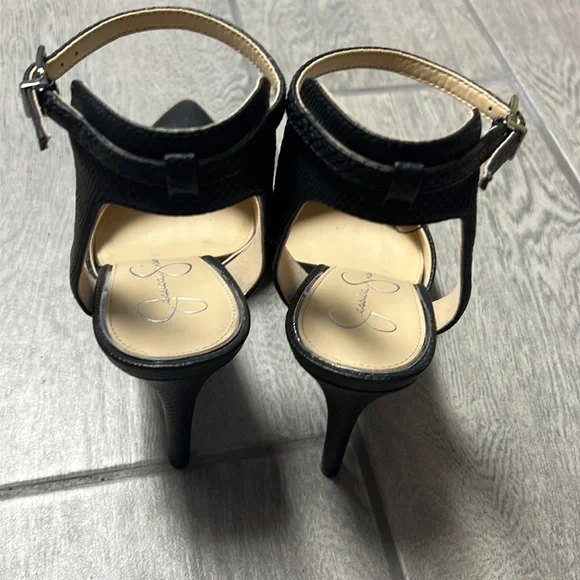 Size 9M Jessica Simpson black stilettos. - Picture 5 of 6